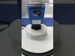 Waagerecht ausgerichtetes mit Ultraschallmeter